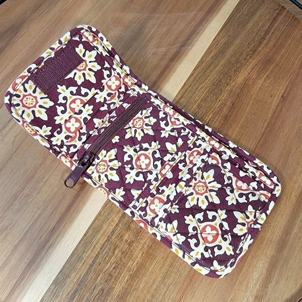 Vera Bradley Tri Fold Cloth Wallet Medallion Pattern Print - Picture 4 of 16